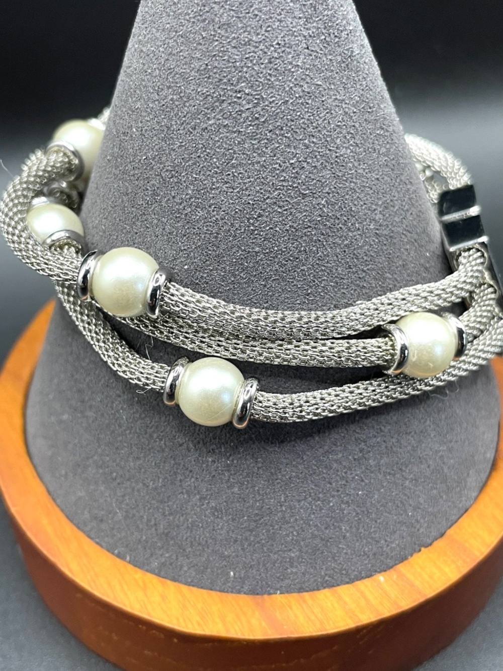 Anne Klein 3 Row Silver Tone Mesh Faux Pearl Bracelet 7 1/2" - Picture 3 of 14